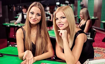 Hỗ trợ khách hàng 24/7 fbet88